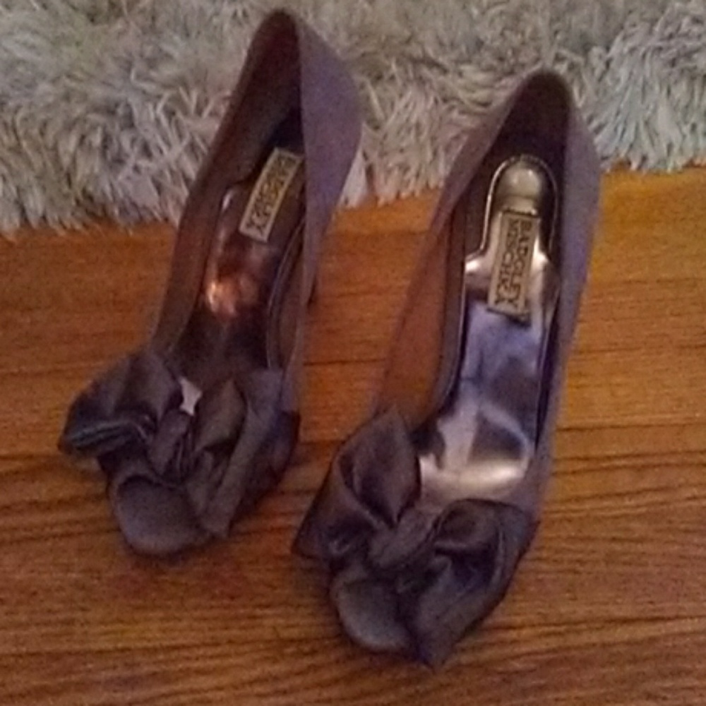 Elegant sexy bows on stilletto heels badgley misch